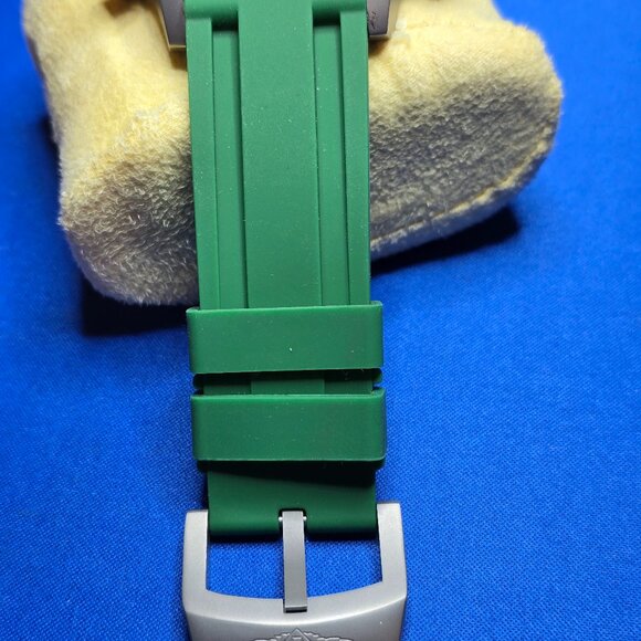 Invicta Chronograph Watch - Picture 6 of 7